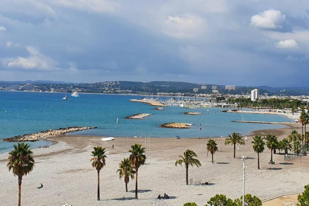 Superbe appartement plage SAINT-LAURENT DU VAR Exterior foto