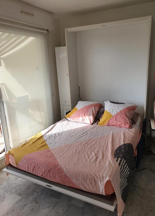 Superbe appartement plage SAINT-LAURENT DU VAR Exterior foto
