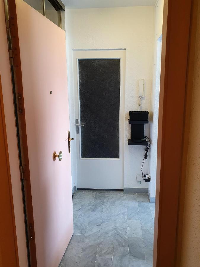 Superbe appartement plage SAINT-LAURENT DU VAR Exterior foto